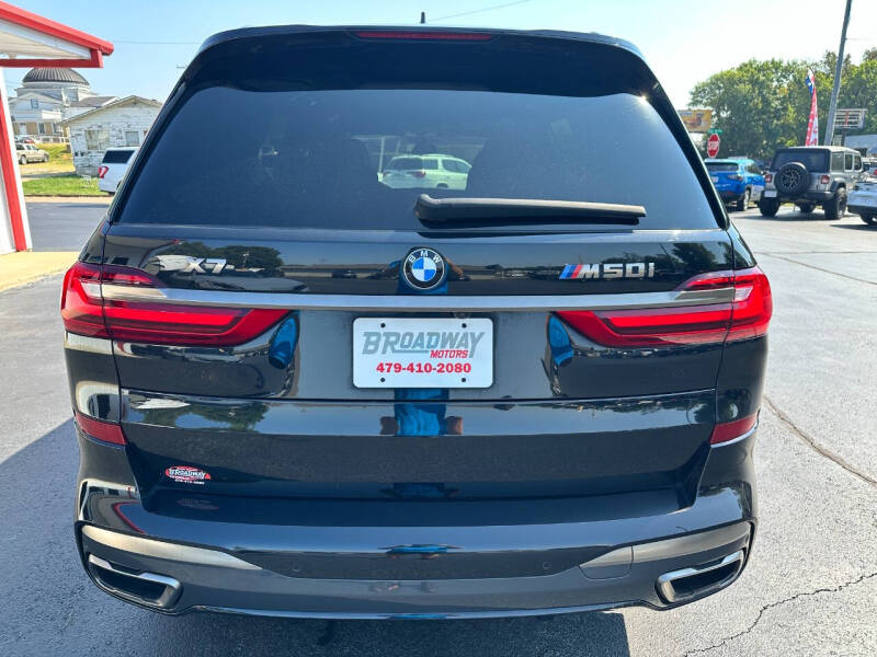 2021 BMW X7 M50i