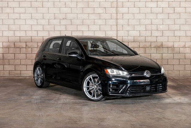 2017 Volkswagen Golf R 4Motion