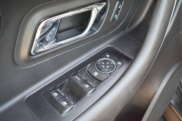 2017 Ford Taurus SEL