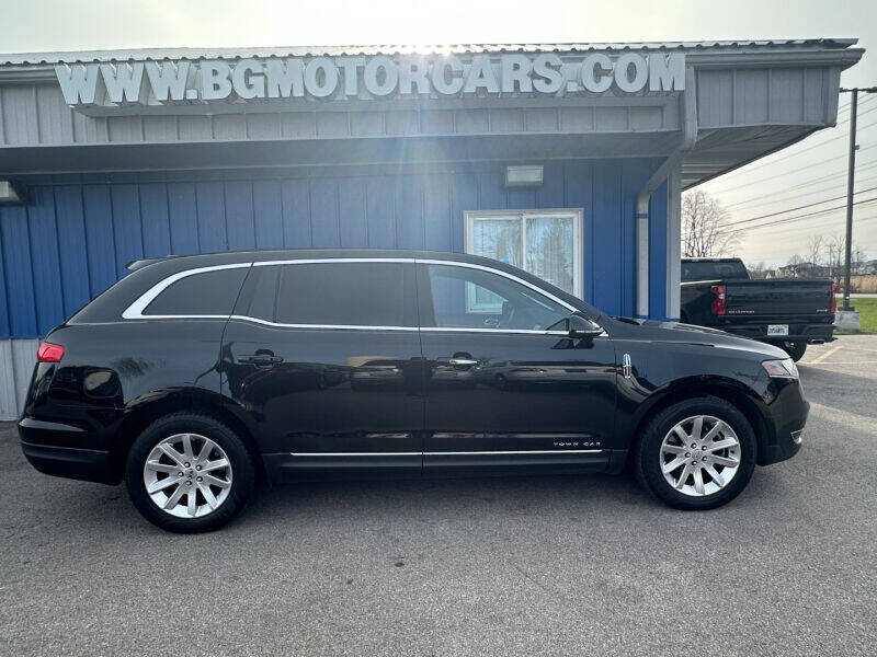 2019 Lincoln MKT Town Car for sale at BG MOTOR CARS in Naperville IL
