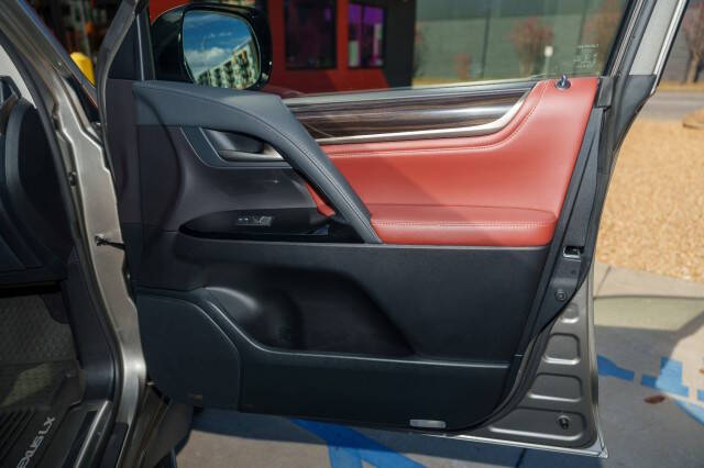 2021 Lexus LX 570 Three-Row