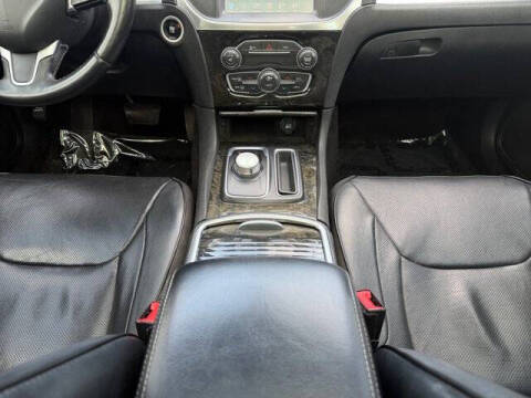 2016 Chrysler 300 C