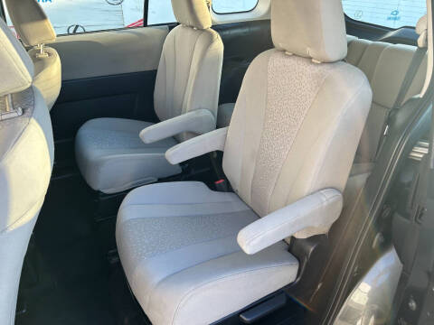 2012 Mazda MAZDA5 Sport