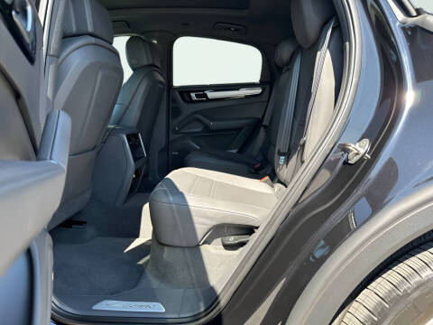 2022 Porsche Cayenne