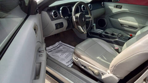 2007 Ford Mustang V6 Deluxe