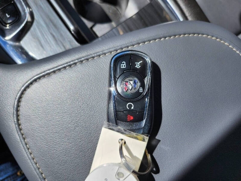 2023 Buick Enclave Essence