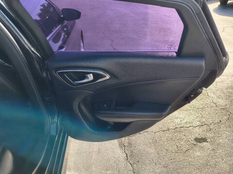 2016 Chrysler 200 C
