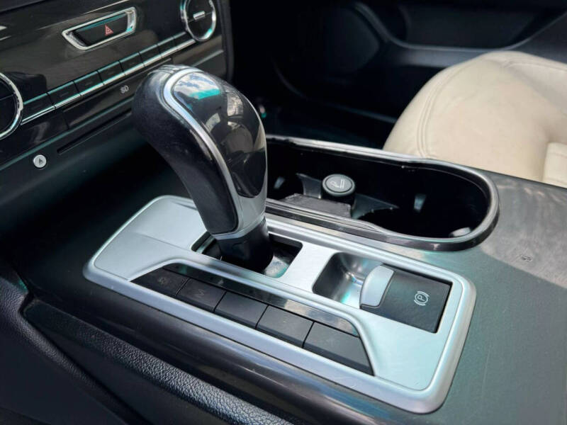 2015 Maserati Ghibli