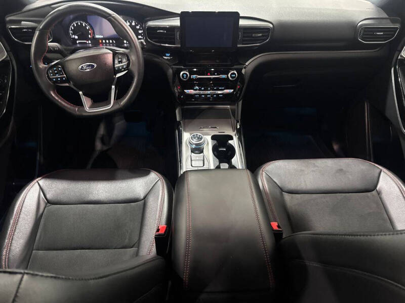 2023 Ford Explorer ST-Line