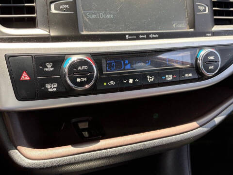 2019 Toyota Highlander LE Plus