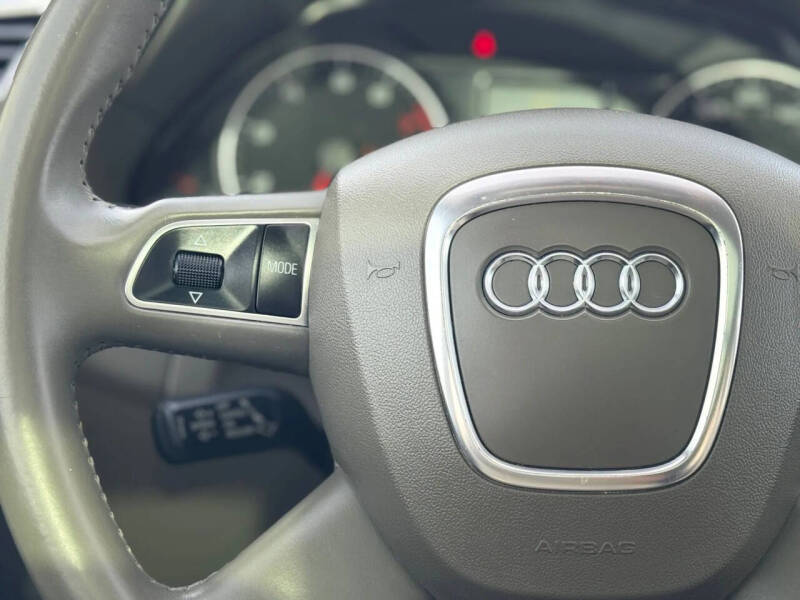 2012 Audi Q5 3.2 quattro Premium Plus