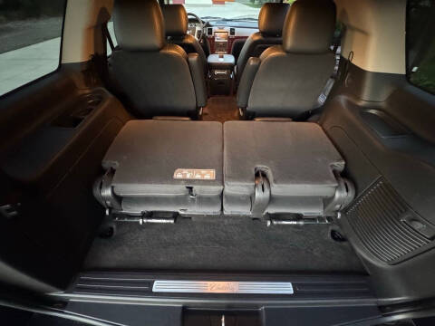 2011 Cadillac Escalade Premium