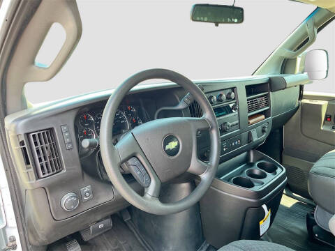 2024 Chevrolet Express 2500