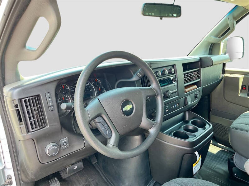 2024 Chevrolet Express 2500