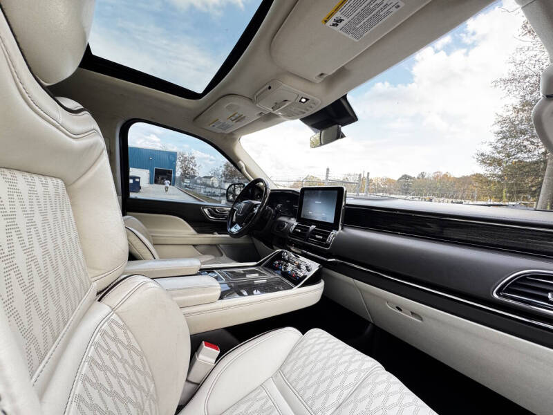 2019 Lincoln Navigator Black Label