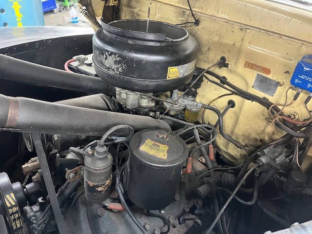 1948 Ford Super Deluxe