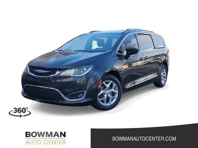 2017 Chrysler Pacifica for sale at Bowman Auto Center in Clarkston, MI