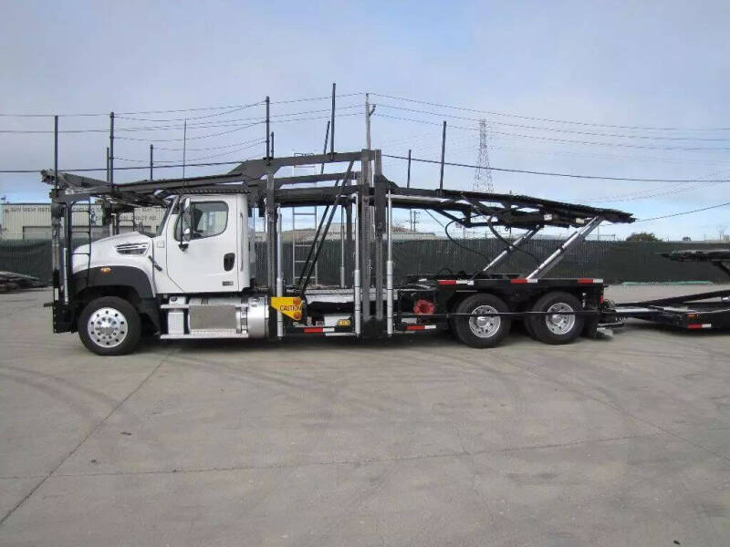 2019 Freightliner 114 SD