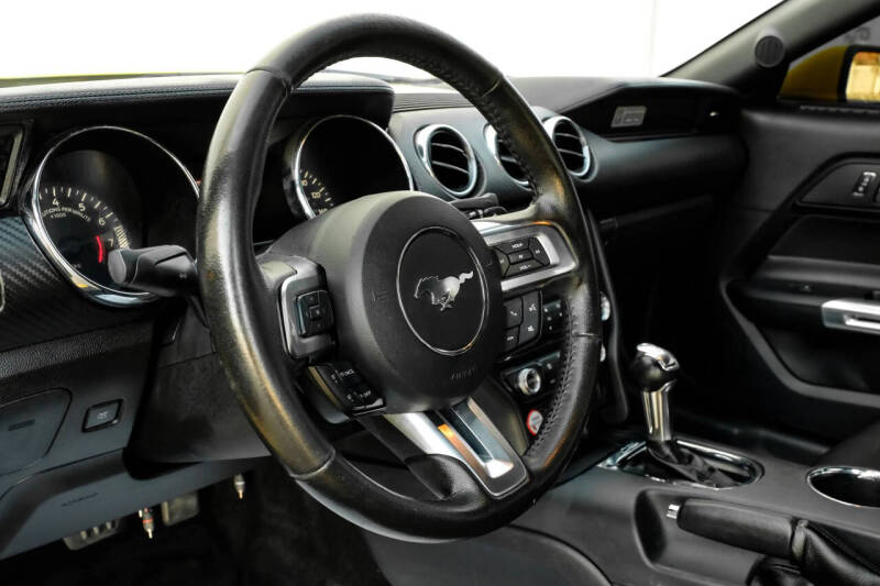 2015 Ford Mustang V6