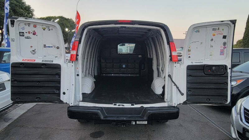 2021 Chevrolet Express 2500