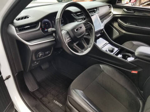 2022 Jeep Grand Cherokee L Altitude