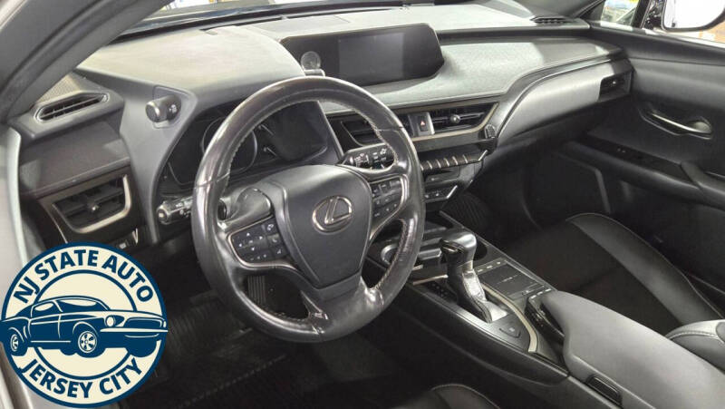 2019 Lexus UX 200 Luxury