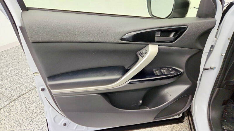 2022 Mitsubishi Eclipse Cross LE