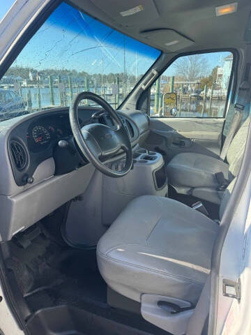 2002 Ford E-Series E-350 SD