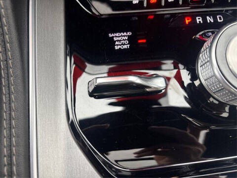 2024 Jeep Wagoneer L Carbide