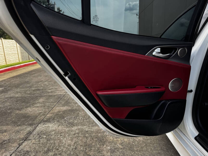 2020 Kia Stinger GT1