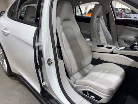 2017 Porsche Panamera