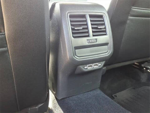 2022 Volkswagen Passat R-Line