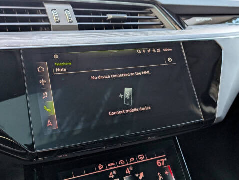 2021 Audi e-tron quattro Premium