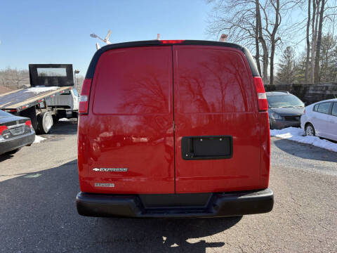 2017 Chevrolet Express 2500