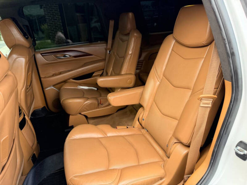 2017 Cadillac Escalade Platinum