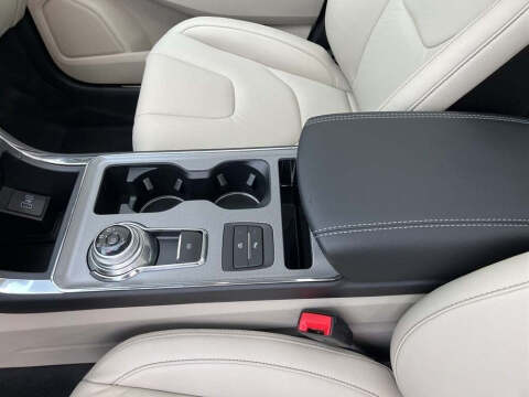 2021 Ford Edge Titanium