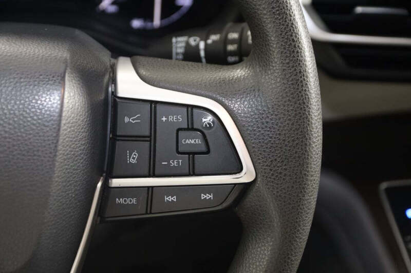 2021 Toyota Sienna LE 8-Passenger