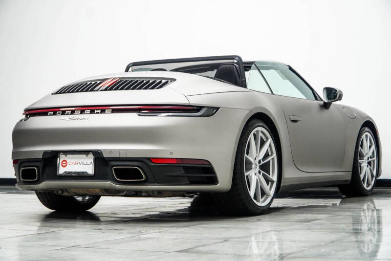 2022 Porsche 911 Carrera