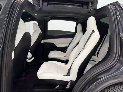 2026 Tesla Model X Plaid