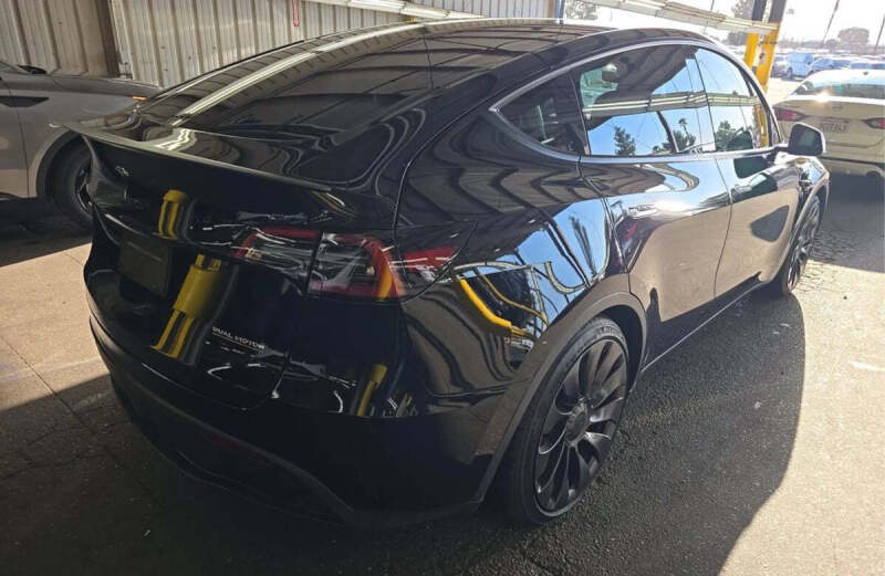 2023 Tesla Model Y Performance