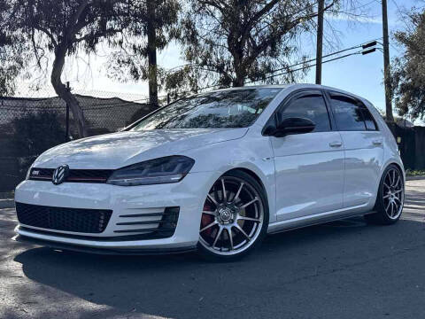 2017 Volkswagen Golf GTI S