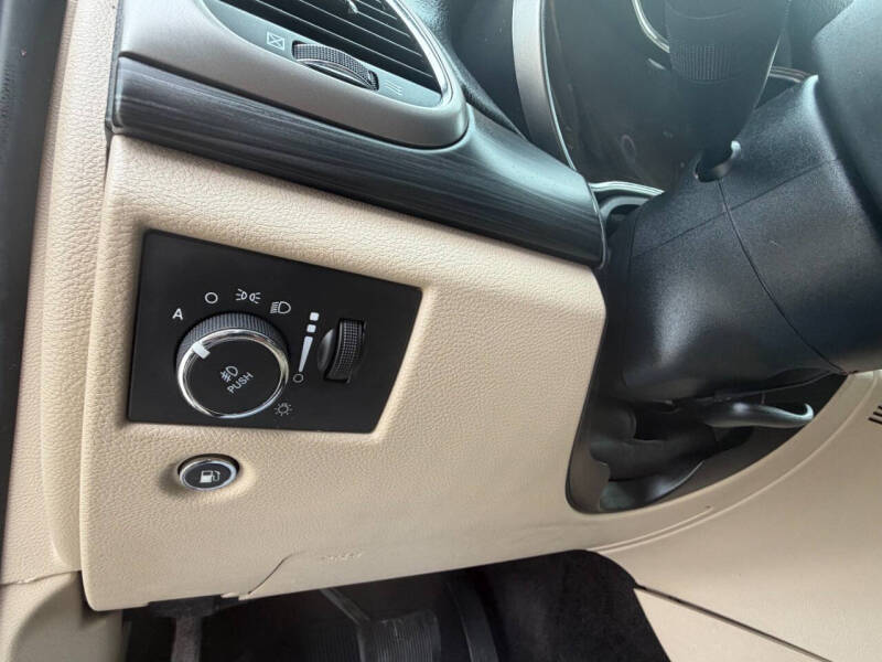 2019 Jeep Grand Cherokee Laredo E