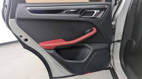 2021 Porsche Macan S