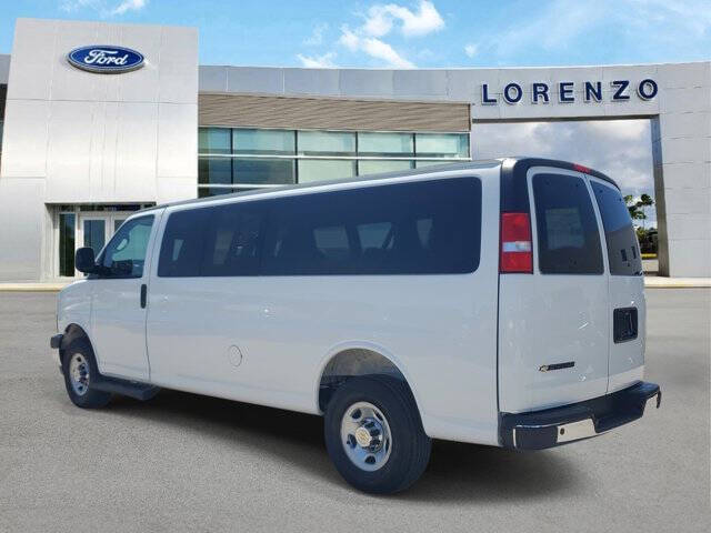 2025 Chevrolet Express LT 3500