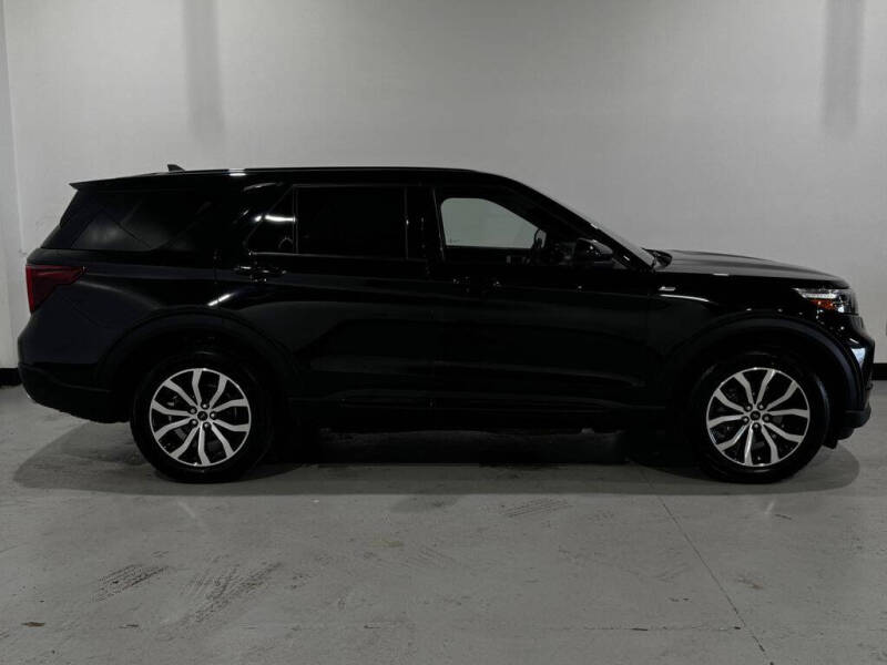 2022 Ford Explorer ST-Line