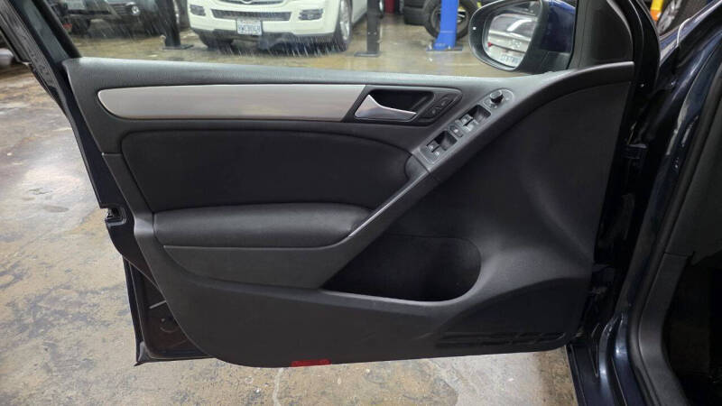 2013 Volkswagen Golf 2.5L PZEV