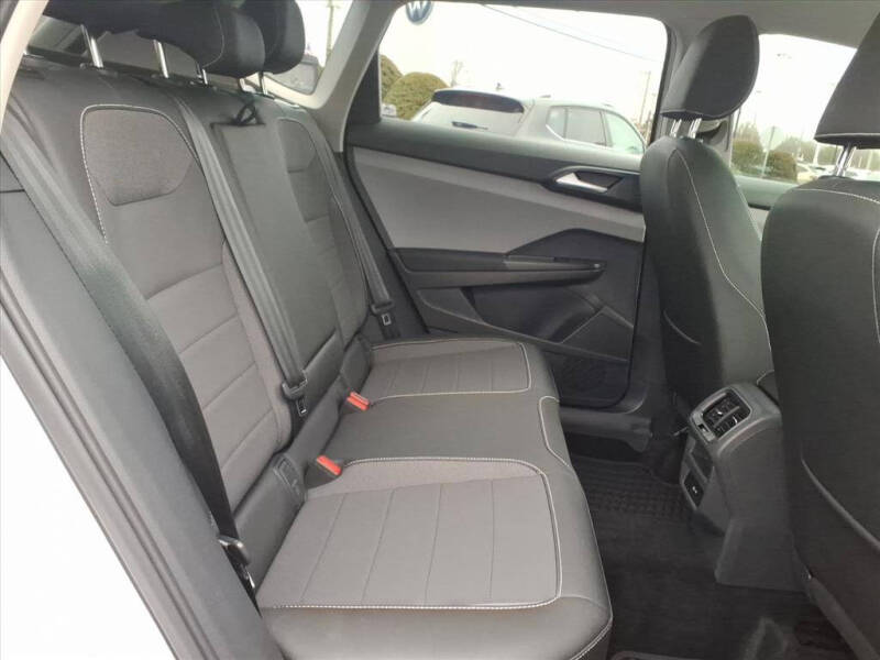 2023 Volkswagen Taos SE 4Motion