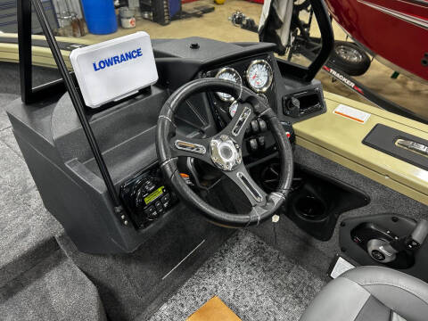 2026 Tracker TARGA 18 WT