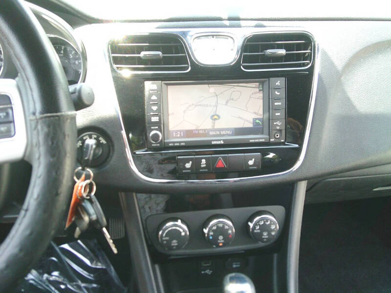 2012 Chrysler 200 S