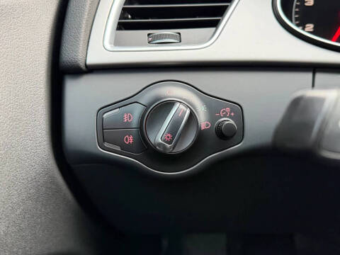 2015 Audi A4 2.0T quattro Premium Plus